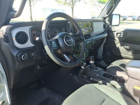 Used 2024 Jeep Wrangler Unlimited Sport AWD/4WD image 7