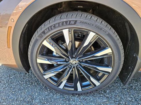 Used 2026 Toyota Crown Platinum AWD/4WD image 10