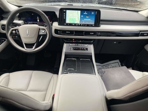 New 2025 Lincoln Aviator 2WD image 19