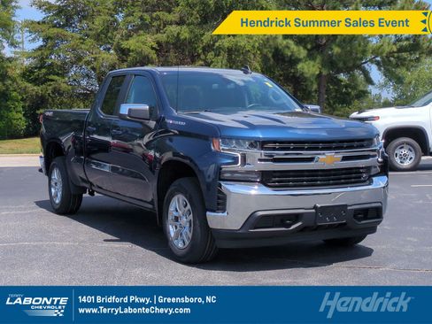 Used 2022 Chevrolet Silverado 1500 LT AWD/4WD image 1