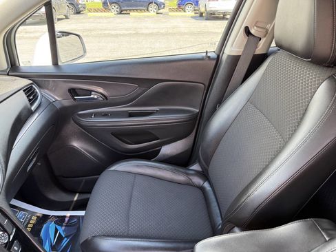 Used 2020 Buick Encore Sport Touring AWD/4WD image 20