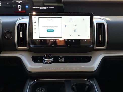 New 2025 Ford Expedition Active RWD image 12