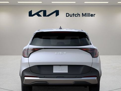 Used 2026 Kia Sportage LX FWD image 5