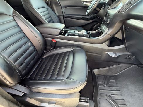 Used 2020 Ford Edge SEL w/ Convenience Package FWD image 10