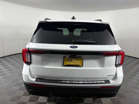 Certified 2025 Ford Explorer ST-Line w/ Premium Package image 6