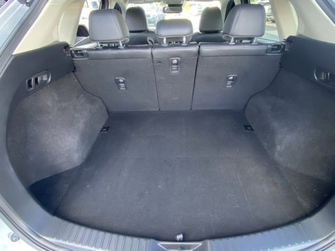 Used 2019 MAZDA CX-5 Touring image 25