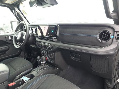 Used 2025 Jeep Wrangler Unlimited Rubicon 4xe w/ Safety Group image 43