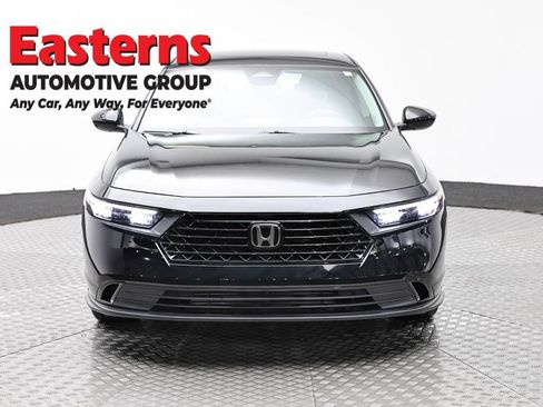 Used 2025 Honda Accord SE image 2