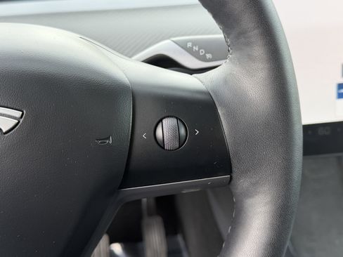 Used 2025 Tesla Model Y Long Range image 23