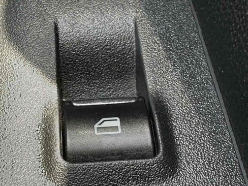 Used 2016 Ford Mustang Coupe RWD image 26