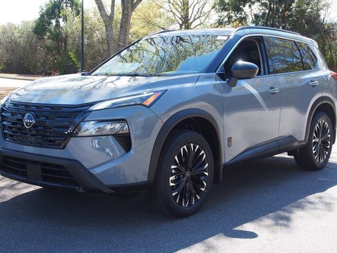 New 2026 Nissan Rogue Dark Armor image 3