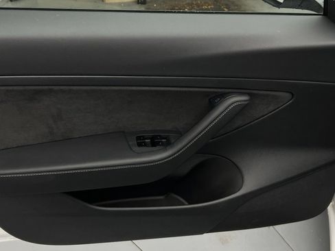 Used 2021 Tesla Model 3 Standard Range Plus RWD image 9
