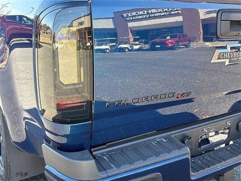 Used 2020 Chevrolet Colorado W/T w/ WT Convenience Package image 9