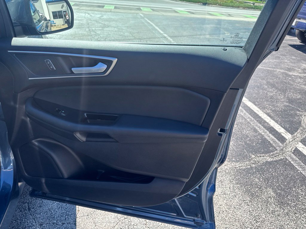 Used 2019 Ford Edge SEL w/ Equipment Group 201A AWD/4WD image 33