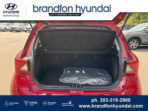 Used 2022 Hyundai Venue SEL FWD image 29