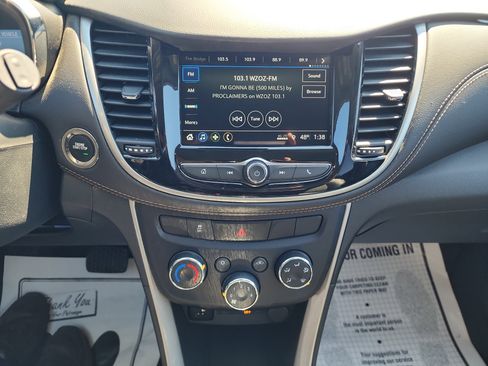 Certified 2019 Chevrolet Trax LT w/ LT Convenience Package image 13