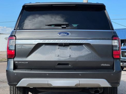 Used 2018 Ford Expedition Platinum AWD/4WD image 6