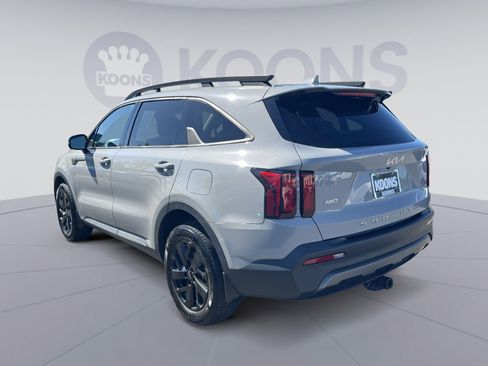 Used 2022 Kia Sorento S w/ Panoramic Sunroof Package AWD/4WD image 8