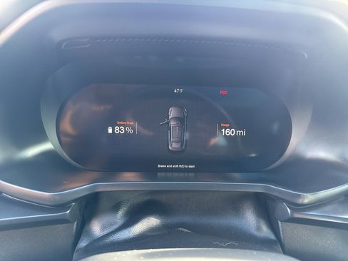 Used 2021 Polestar Polestar 2 w/ Performance Package image 31