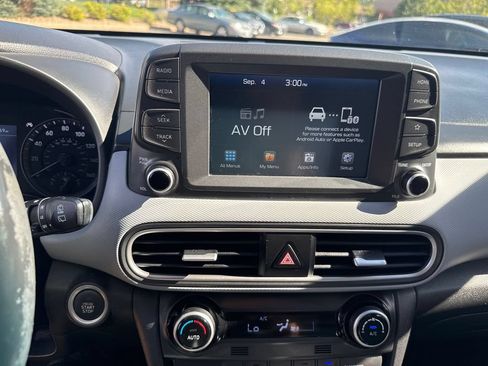 Used 2019 Hyundai Kona Limited FWD image 29