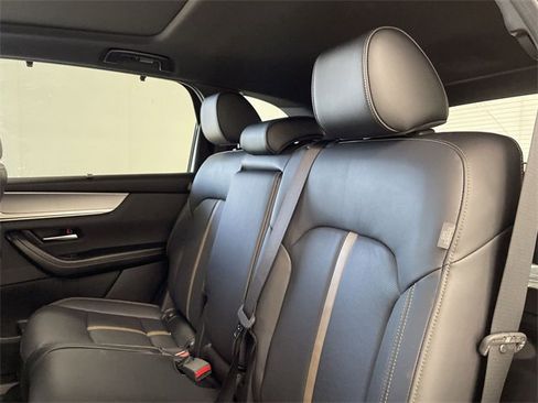 New 2025 MAZDA CX-70 Plug-In Hybrid w/ Premium Plus image 17