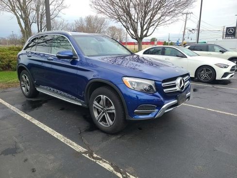 Used 2019 Mercedes-Benz GLC 300 4MATIC image 1