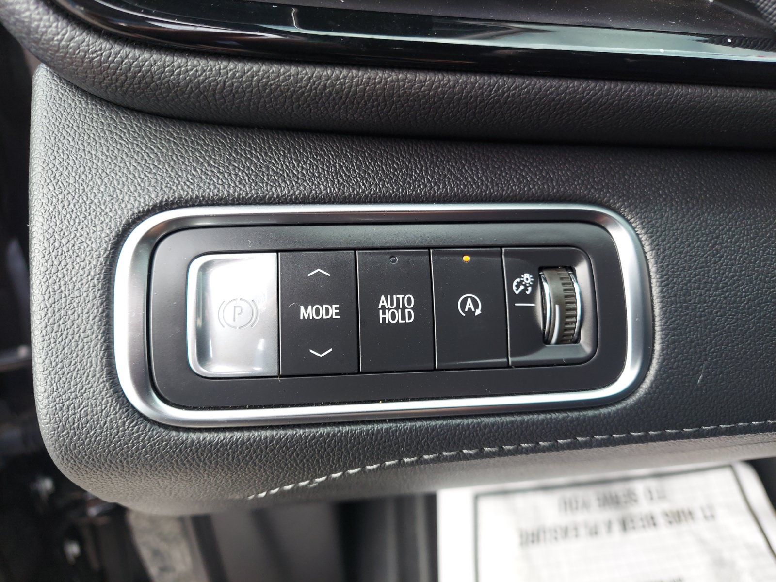 Used 2025 Buick Enclave Sport Touring w/ Power Package FWD image 29