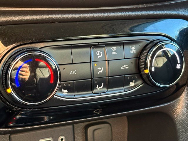 Used 2023 Buick Encore GX Preferred w/ Cold Weather Comfort Package FWD image 18