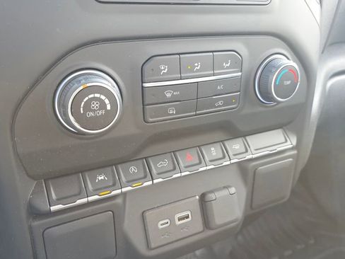 Used 2025 Chevrolet Silverado 1500 W/T image 19