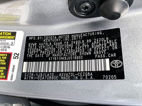 Certified 2018 Toyota Camry XLE FWD image 33