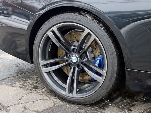 Used 2015 BMW M4 Convertible w/ Executive Package image 7