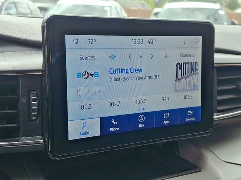 Certified 2022 Ford Explorer XLT w/ Equipment Group 202A AWD/4WD image 18