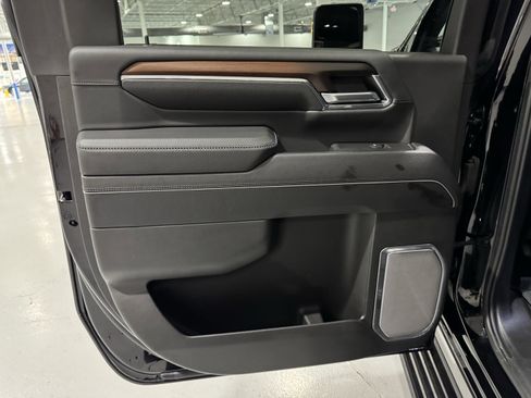 Used 2024 GMC Sierra 2500 Denali w/ Technology Package image 32