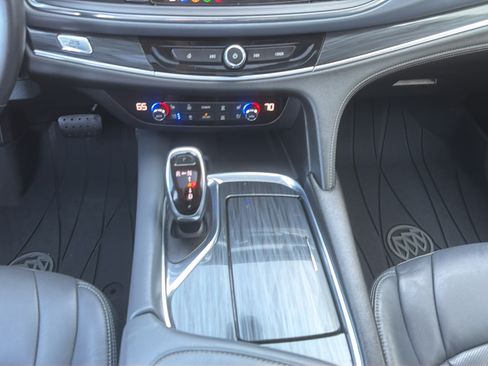 Used 2020 Buick Enclave Premium w/ Sun and Sites Package FWD image 17