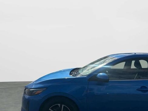 Used 2024 Nissan Sentra SV FWD image 27