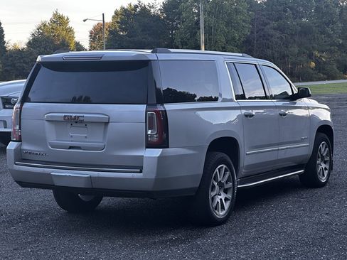 Used 2020 GMC Yukon XL Denali image 8