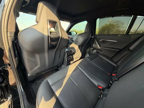 Used 2025 BMW M5 w/ Executive Package image 21