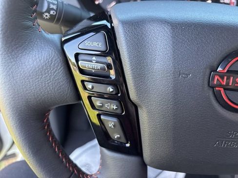 Used 2025 Nissan Frontier PRO-4X w/ Pro Premium Package AWD/4WD image 9