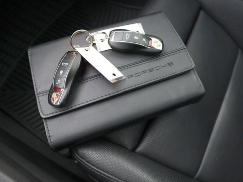 Used 2015 Porsche 911 Carrera S image 25