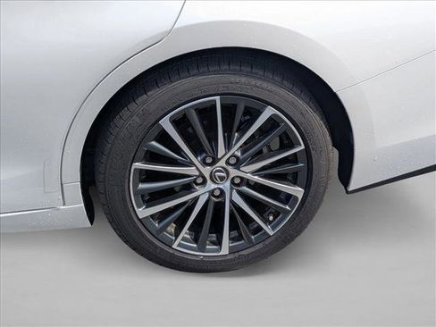 Used 2024 Lexus ES 350 w/ Premium Package image 22