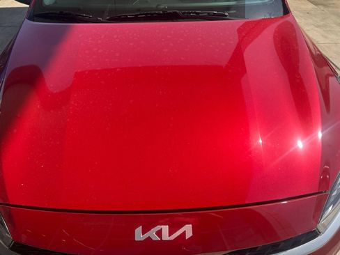 Used 2024 Kia Forte LXS FWD image 3