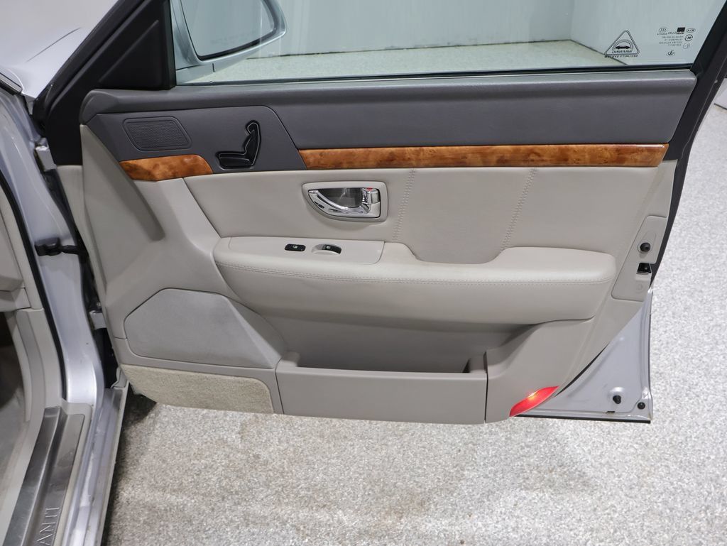 Used 2006 Kia Amanti FWD image 27