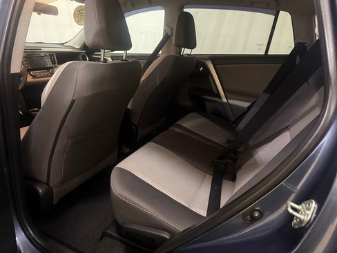 Used 2014 Toyota RAV4 XLE image 24