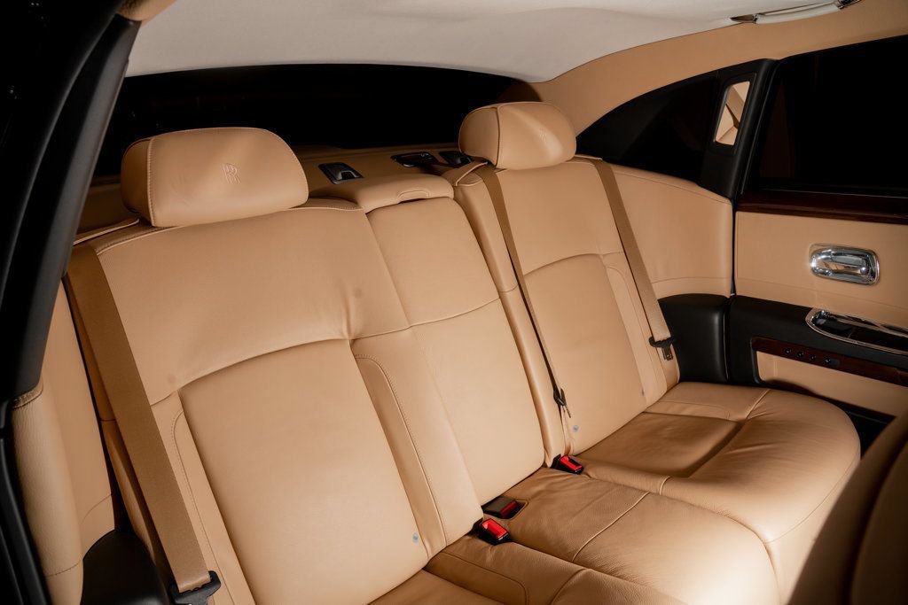 Used 2010 Rolls-Royce Ghost RWD image 27
