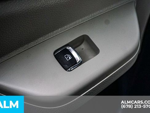 Used 2025 Kia Carnival SX Prestige image 36