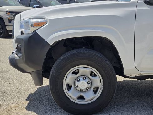 Used 2022 Toyota Tacoma SR RWD image 8