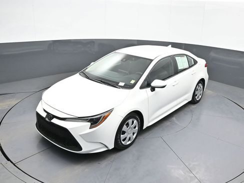 Certified 2020 Toyota Corolla LE image 33