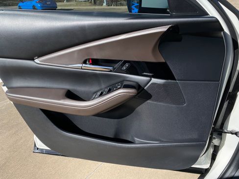 Used 2022 MAZDA CX-30 AWD 2.5 S w/ Premium Package image 26