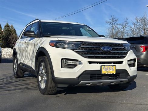 Certified 2022 Ford Explorer XLT w/ Equipment Group 202A image 48