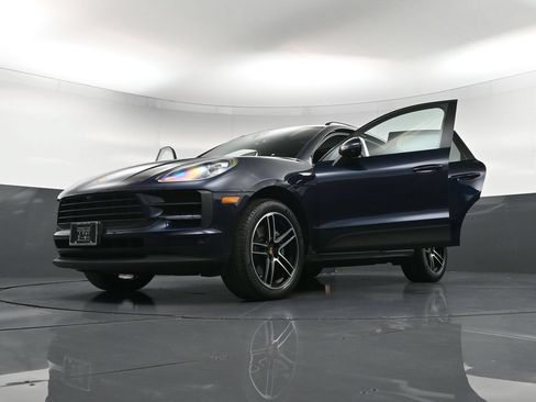 Certified 2021 Porsche Macan S AWD/4WD image 36